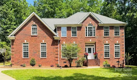 763 Evans Manor Dr, Weddington, NC 28104