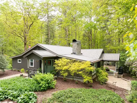 1161 Crab Creek Rd, Hendersonville, NC 28739