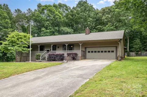 1142 Foxberry Rd, Lincolnton, NC 28092