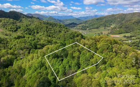 72 Lonesome Pines Rd, Clyde, NC 28721