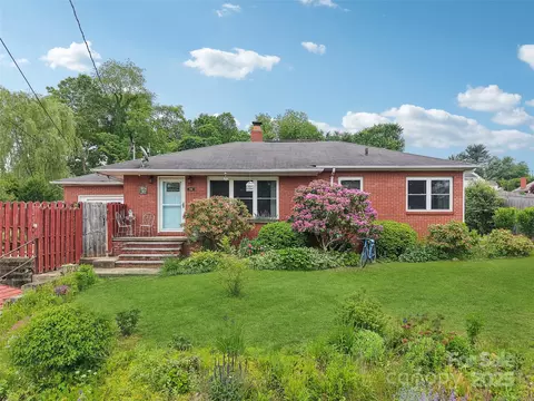 498 Trammell Ave, Canton, NC 28716