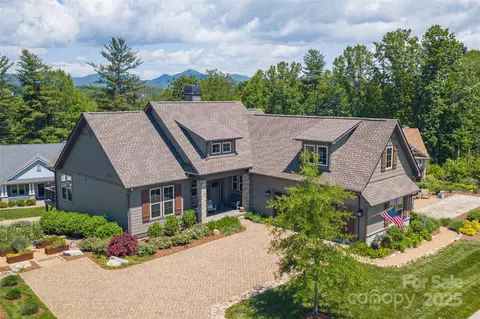 5 Buckhorn Gap Rd, Biltmore Lake, NC 28715