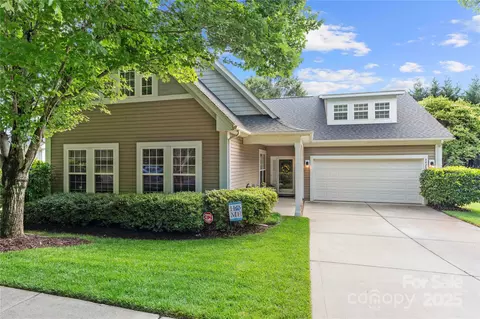 5428 Colonial Garden Dr, Huntersville, NC 28078