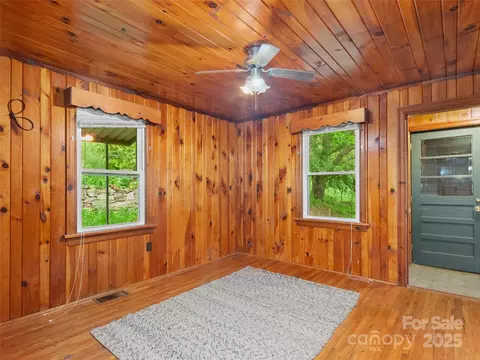 49 Caring Place Loop, Clyde, NC 28721 photo 12