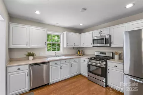 Kitchen - 205 Davis Dr, Morganton, NC 28655 photo 3 of 3