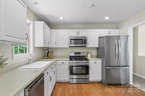 Kitchen - 205 Davis Dr, Morganton, NC 28655 photo 1 of 3