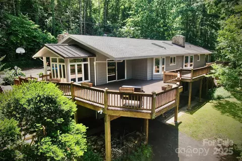 151 Ponderosa Dr, Swannanoa, NC 28778