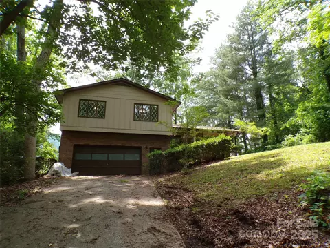 78 Mountain View Estate Rd, Hendersonville, NC 28739