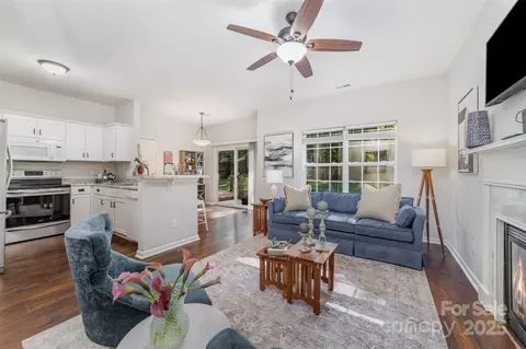 16121 Wrights Ferry Rd, Charlotte, NC 28278