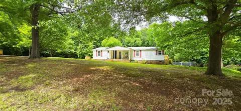 6140 Barclay Ln, Clover, SC 29710