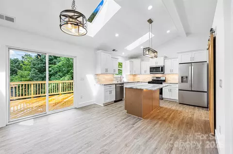 2027 Marquesas Ave, Tega Cay, SC 29708 photo 8