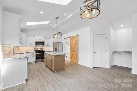 2027 Marquesas Ave, Tega Cay, SC 29708 photo 7
