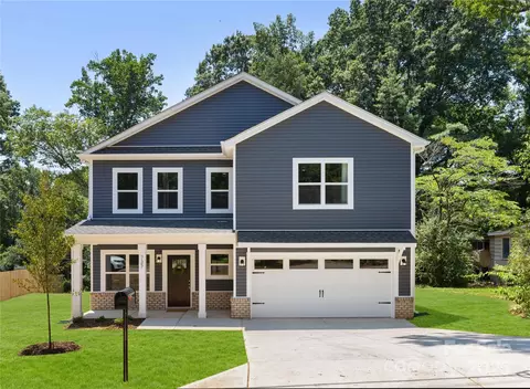 737 Oak St, Charlotte, NC 28214