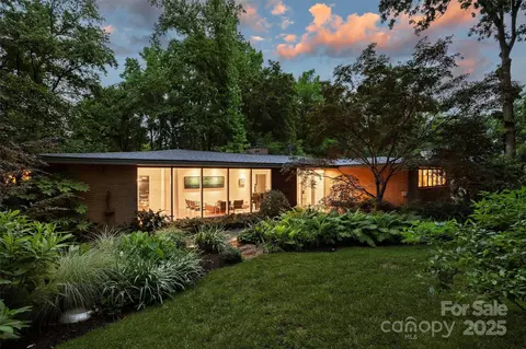 2600 Cloister Dr, Charlotte, NC 28211