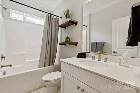 Bath - 602 Compass Dr, Denver, NC 28037 photo 2 of 2