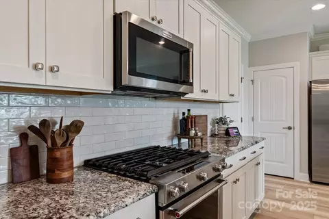 Kitchen - 602 Compass Dr, Denver, NC 28037 photo 3 of 4