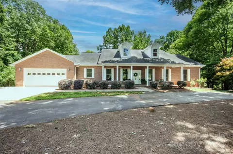 169 Wilcox Karriker Ln, Statesville, NC 28625