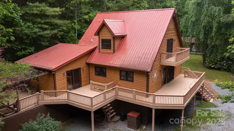 350 Stagecoach Rd, Zirconia, NC 28790
