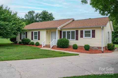 3537 Heather Ln, Gastonia, NC 28056