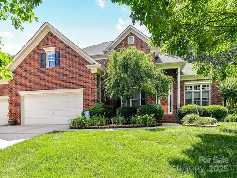 15929 Northstone Dr, Huntersville, NC 28078