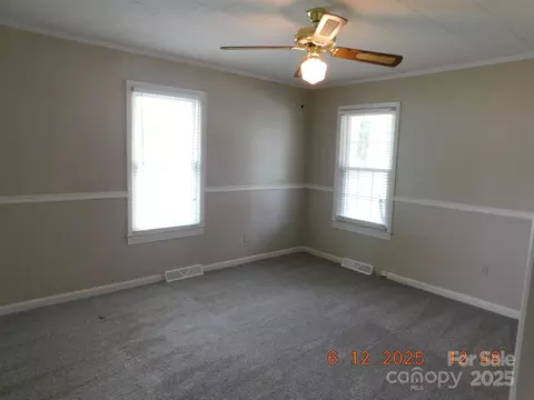 809 Ruth Ave, Kannapolis, NC 28083 photo 4