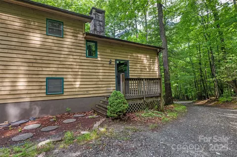 Exterior - 212 Saddle 29 Ln #29, Deep Gap, NC 28618 photo 5 of 6