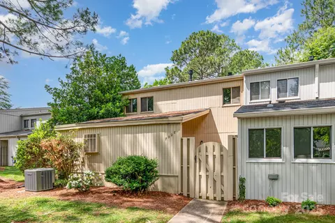 7928 Horse Chestnut Ln, Charlotte, NC 28277