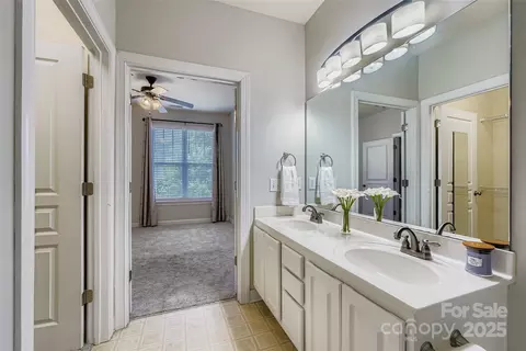 18605 Ruffner 3e Dr #3E, Cornelius, NC 28031 photo 10