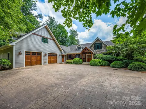 514 Eagle Lake Dr, Brevard, NC 28712 photo 2