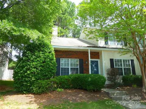 9139 Charminster Ct, Charlotte, NC 28269
