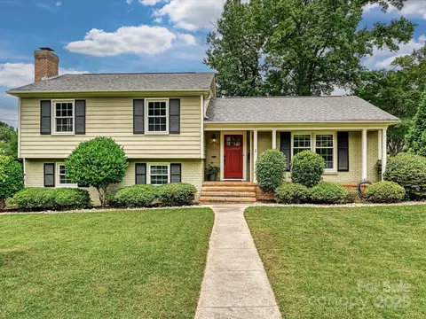 6325 Hazelton Dr, Charlotte, NC 28210