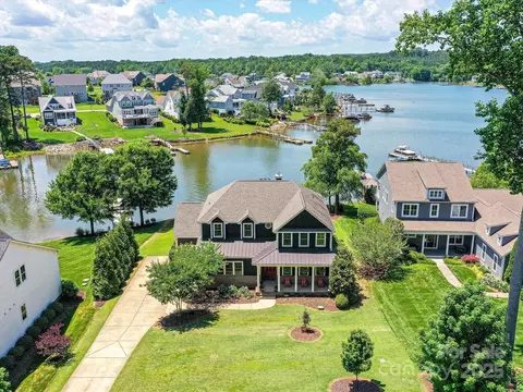 164 Twin Sisters Ln, Mooresville, NC 28117