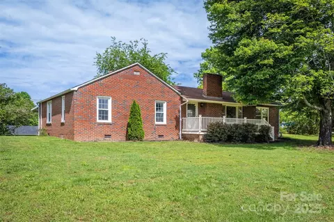 175 Duke St, Granite Falls, NC 28630