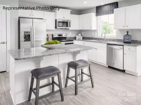 581 Nesbe St, Lancaster, SC 29720 photo 2