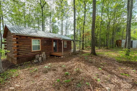 177 Black Mountain Vw, Spruce Pine, NC 28777 photo 3