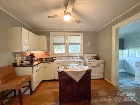 436 8th Avenue Nw Dr NW, Hickory, NC 28601 photo 6