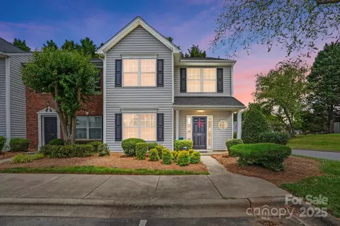7671 Bluff Point Ln, Denver, NC 28037