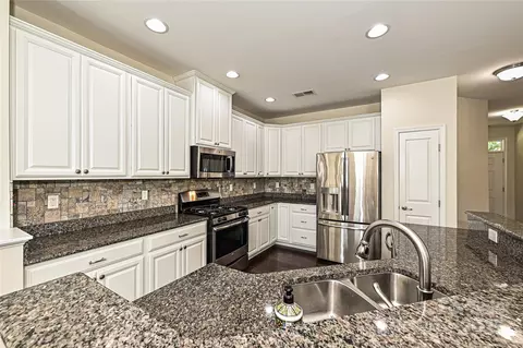 Kitchen - 1329 Jacemans Way, Cornelius, NC 28031 photo 3 of 5