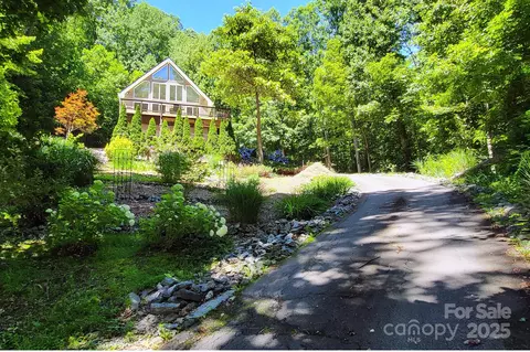 350 Mckissick Rd, Flat Rock, NC 28731