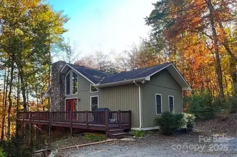 231 Laurel Dr, Purlear, NC 28665