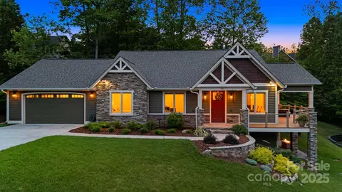 Exterior - 15 Ledgestone Dr, Fairview, NC 28730 photo 9 of 10