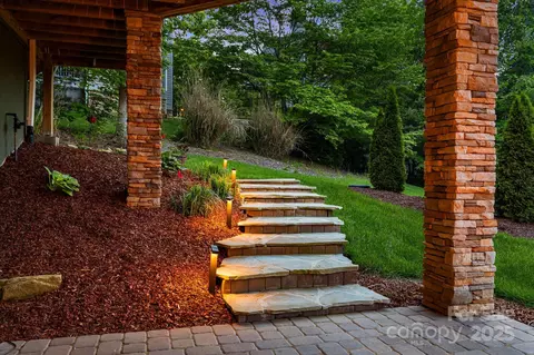 Exterior - 15 Ledgestone Dr, Fairview, NC 28730 photo 4 of 10