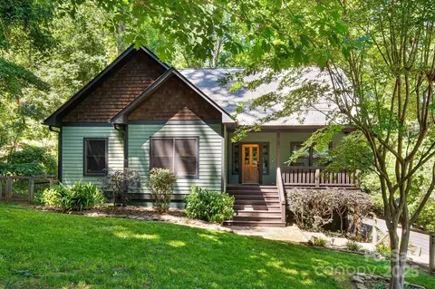 6 Woodland W Rd W, Asheville, NC 28806