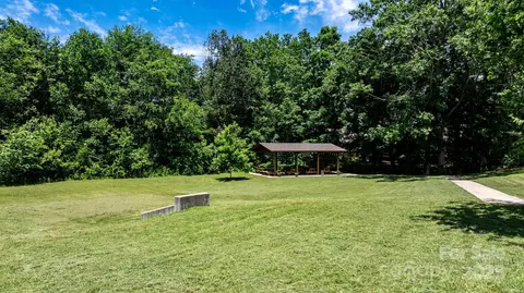 1067 33rd Avenue Ne Loop NE, Hickory, NC 28601 photo 33