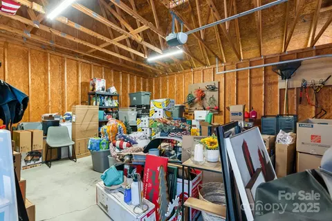 1067 33rd Avenue Ne Loop NE, Hickory, NC 28601 photo 25