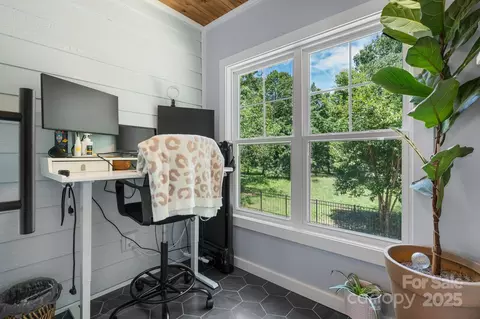1067 33rd Avenue Ne Loop NE, Hickory, NC 28601 photo 14