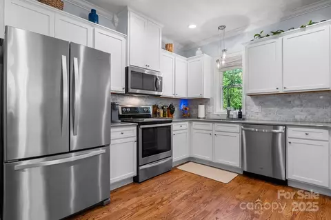 1067 33rd Avenue Ne Loop NE, Hickory, NC 28601 photo 9