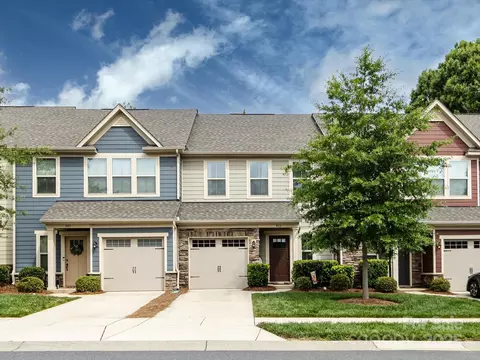 403 Park Meadows Dr, Matthews, NC 28104