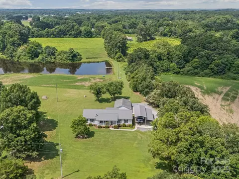 714 Helms Efird Rd, Marshville, NC 28103