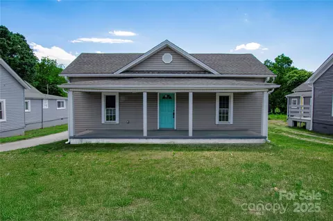 921 W 1st St, Lowell, NC 28098